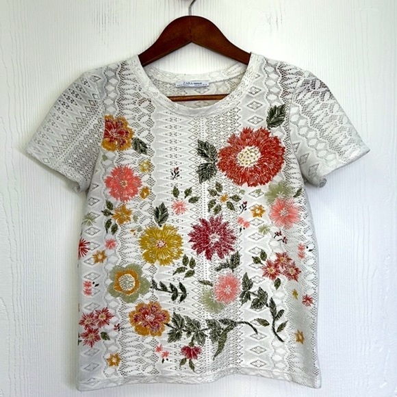 Zara - Bright Floral White Lace Short Sleeve Top Size Small - Picture 8 of 11